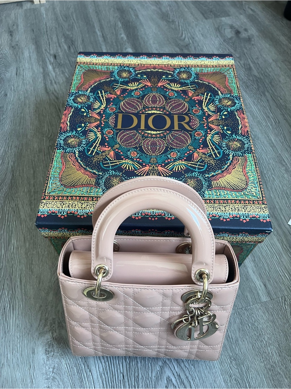 Nude/ Rose Lady Dior Patent Cannage Small - Picture 6 of 11